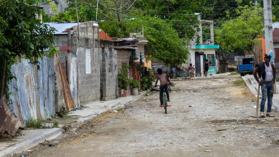 Así es el sector Los Solares del Primaveral, donde una niña fue arrastrada por una cañada Así es el sector Los Solares del Primaveral, donde una niña fue arrastrada por una cañada
