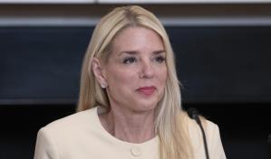 Fiscal de EE. UU. dice que Ábrego García volvió para afrontar cargos por tráfico de personas