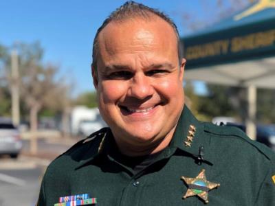 Primer sheriff hispano de Florida afronta crimen organizado