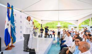 "Juega RD Banreservas" remodela la cancha del Ensanche La Paz