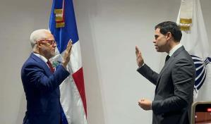 José Antonio Aybar es juramentado como presidente de Espectáculos Públicos y Radiofonía