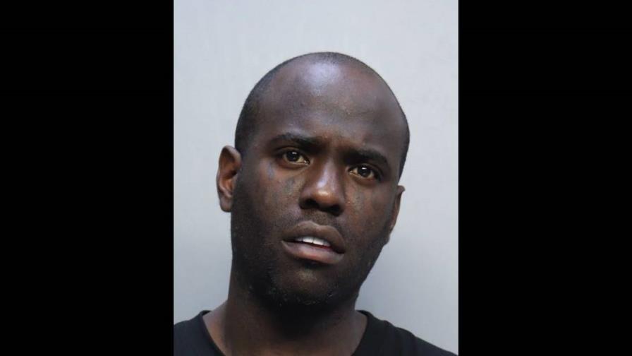 Rapero cubano Chocolate MC es arrestado en Miami tras asaltar a un fanático a punta de pistola Rapero cubano Chocolate MC es arrestado en Miami tras asaltar a un fanático a punta de pistola