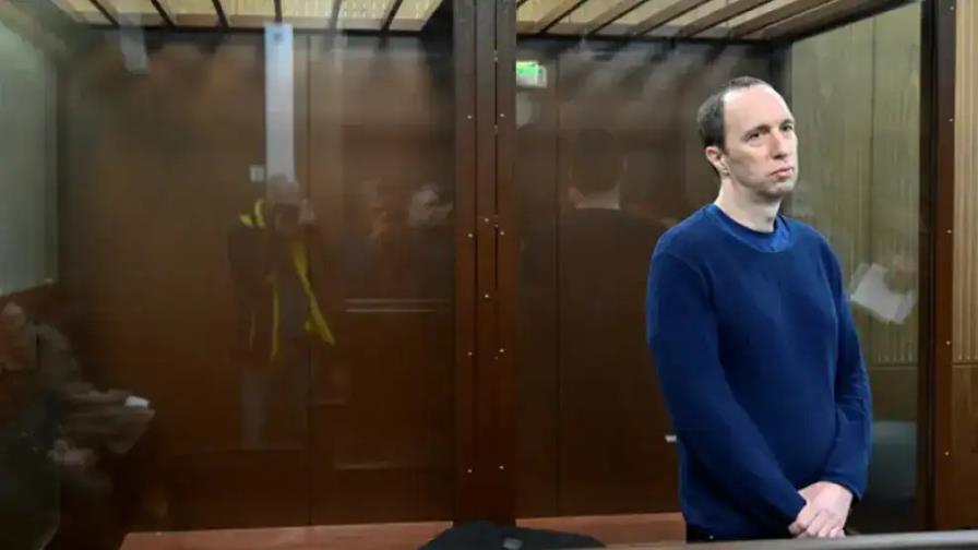 Ciudadano de EE. UU. abandona Rusia tras su detención en hospital psiquiátrico Ciudadano de EE. UU. abandona Rusia tras su detención en hospital psiquiátrico