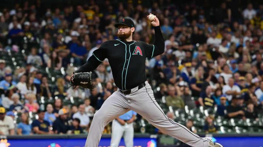 Burnes se someter&aacute; a una cirug&iacute;a Tommy John y se perder&aacute; el resto del 2025