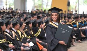 Pucmm celebra graduación en Santiago y destaca 95 % de empleabilidad de sus egresados Pucmm celebra graduación en Santiago y destaca 95 % de empleabilidad de sus egresados