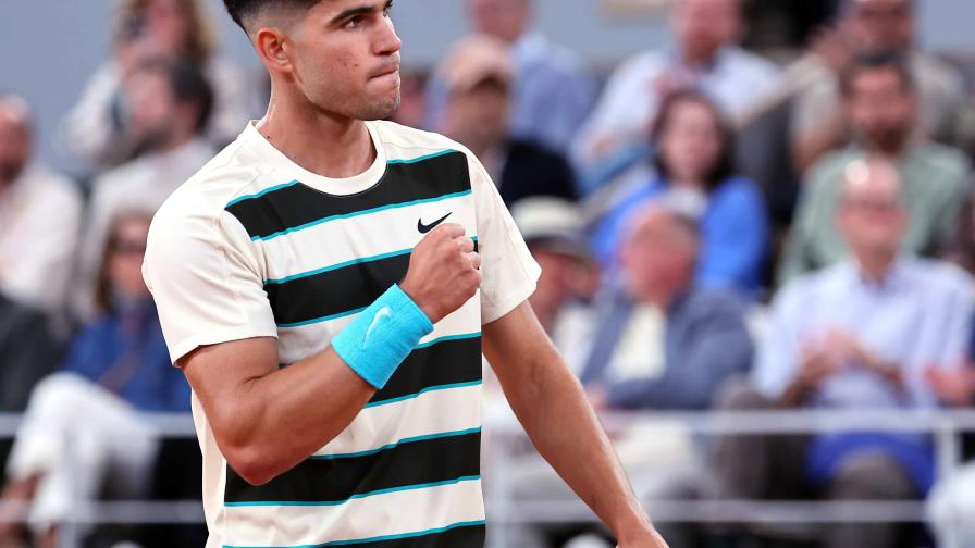 El español Carlos Alcaraz se corona campeón de Roland Garros por primera vez en su carrera