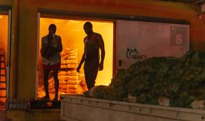 El Ministerio de Agricultura auxiliará a los afectados por el fuego en el Merca Santo Domingo