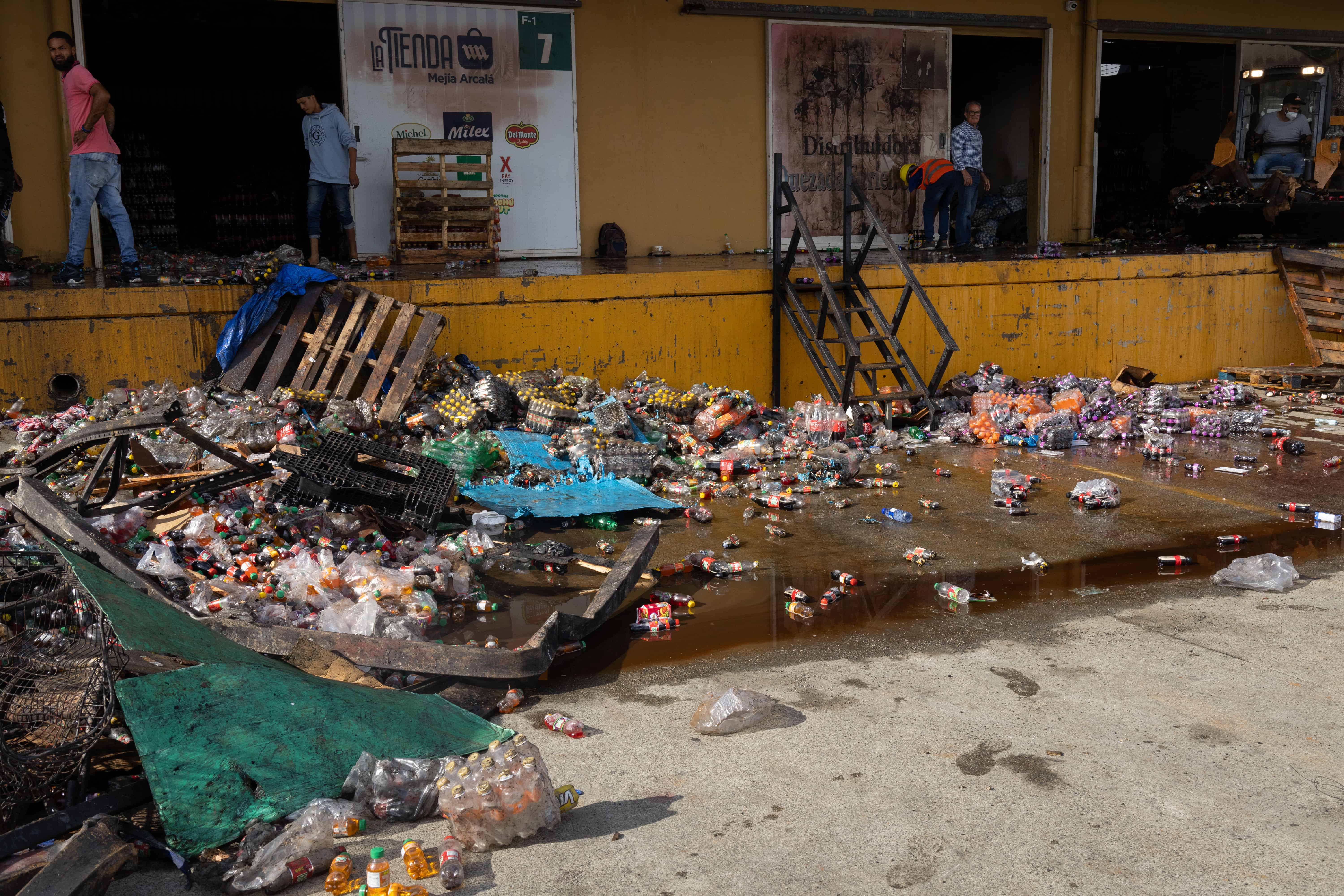 Escombros dejados por el incendio.