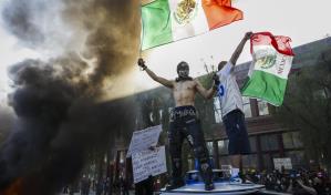 "Qué vergüenza", grito unísono de los manifestantes en Los Ángeles por redadas migratorias