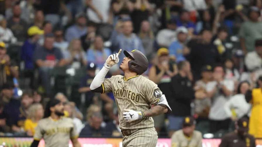 Manny Machado vuelve a derribar a Milwaukee y los Padres asechan a Dodgers