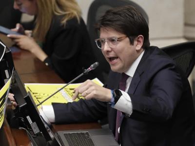 El padre de Miguel Uribe dice que su hijo logró unir a Colombia