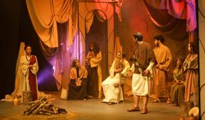 Francis Fanini y Vivian Fatule protagonizan la impactante obra Perseguidos en el Teatro Nacional