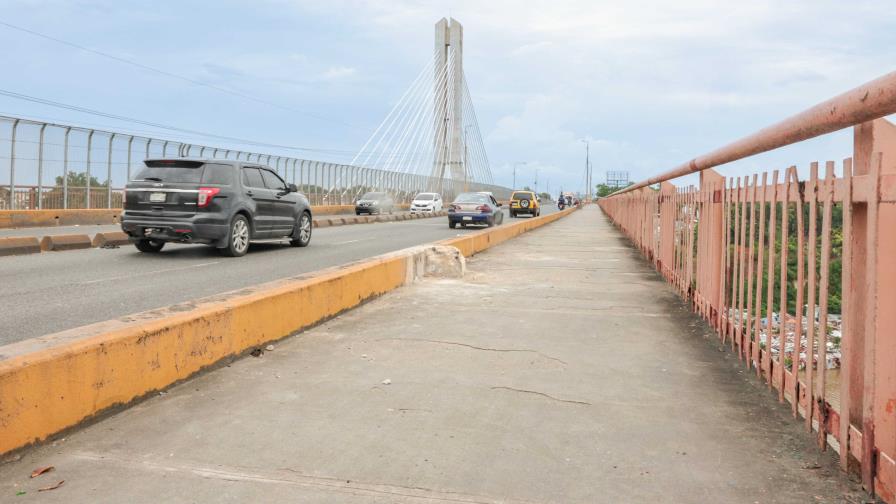 Obras Públicas informa que ya fue restablecido el tránsito en el puente de la 17 Obras Públicas informa que ya fue restablecido el tránsito en el puente de la 17