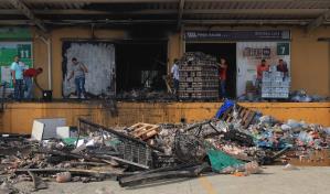 Abinader asegura que da seguimiento a la reconstrucción del Merca Santo Domingo tras incendio