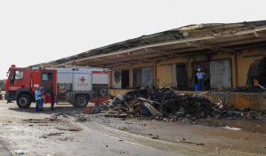 Incendio en el Merca que arrasó unos 60 locales entra en fase de enfriamiento