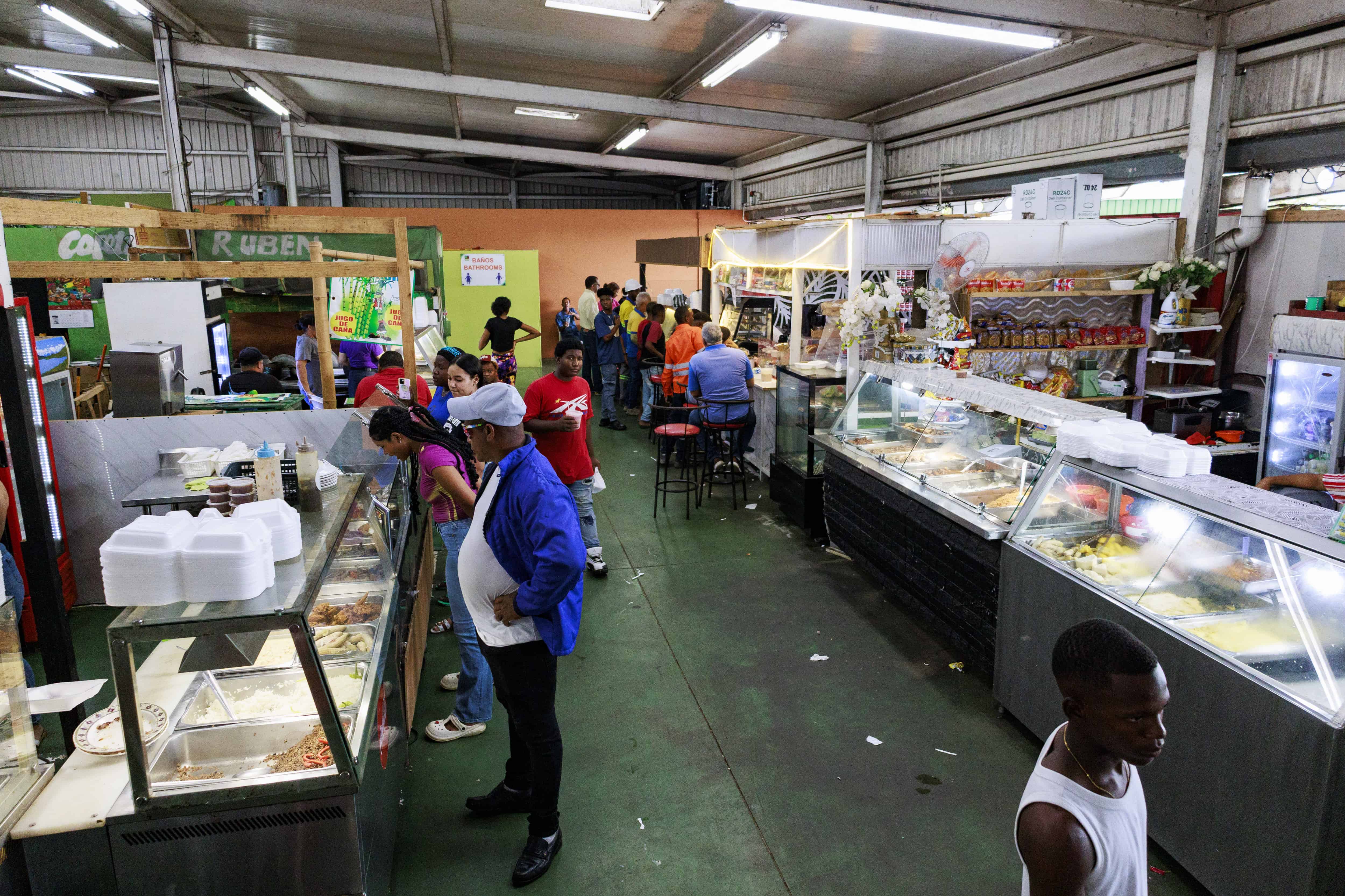Comedores del Merca Santo Domingo. 