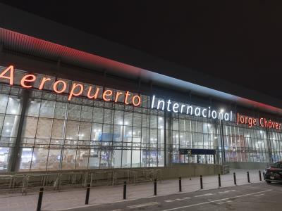 Aeropuerto de Lima es sancionado por reflejo de vidrios en la torre