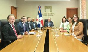 Gobernador del Banco Central se reunió con la encargada de Banca Corporativa del Citi Bank