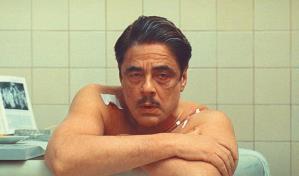 Benicio del Toro reafirma su talento camaleónico en "The Phoenician Scheme"