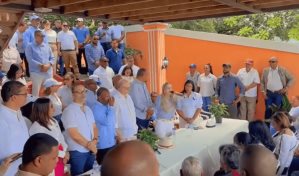 Perremeístas se lanzan en campaña con Carolina Mejía y contra "candidatos que no son del partido"