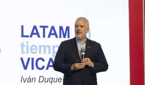 Iván Duque elogia estabilidad de RD y le insta a "cacarear" la solidaridad que ha tenido con Haití