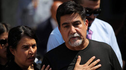 La Justicia de EE. UU. desestima cargo contra l&iacute;der sindical detenido en redada migratoria