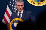 Gobernador de California acusa a Trump de inflamar Los Ángeles hasta el toque de queda