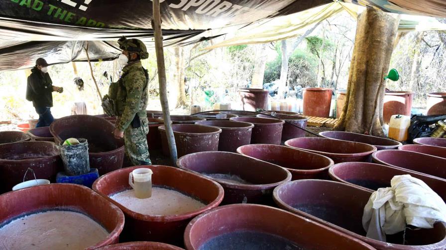 Las autoridades mexicanas confiscan cinco laboratorios clandestinos de metanfetamina Las autoridades mexicanas confiscan cinco laboratorios clandestinos de metanfetamina