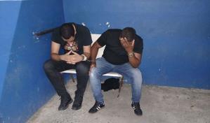 Dos sargentos de la Policía atracaron a un raso en Boca Chica