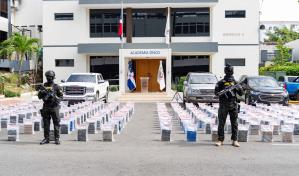 Documentos en yipetas revelan pistas clave para dar con responsables del alijo de 1.4 toneladas Documentos en yipetas revelan pistas clave para dar con responsables del alijo de 1.4 toneladas