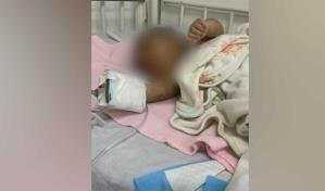Bebé de un mes hospitalizada tras presunta golpiza de su madre en Miches; el padre exige justicia