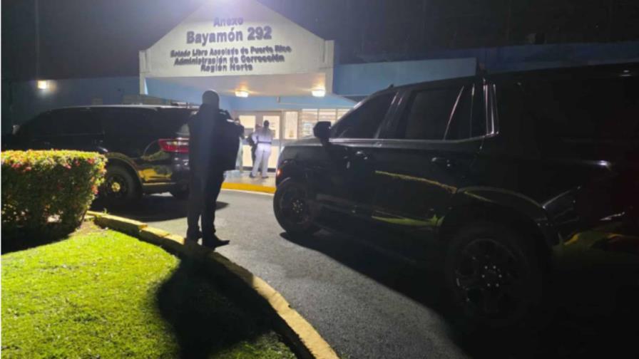Arrestan a cuatro guardias penales en Puerto Rico por tráfico de armas y drogas en una prisión Arrestan a cuatro guardias penales en Puerto Rico por tráfico de armas y drogas en una prisión