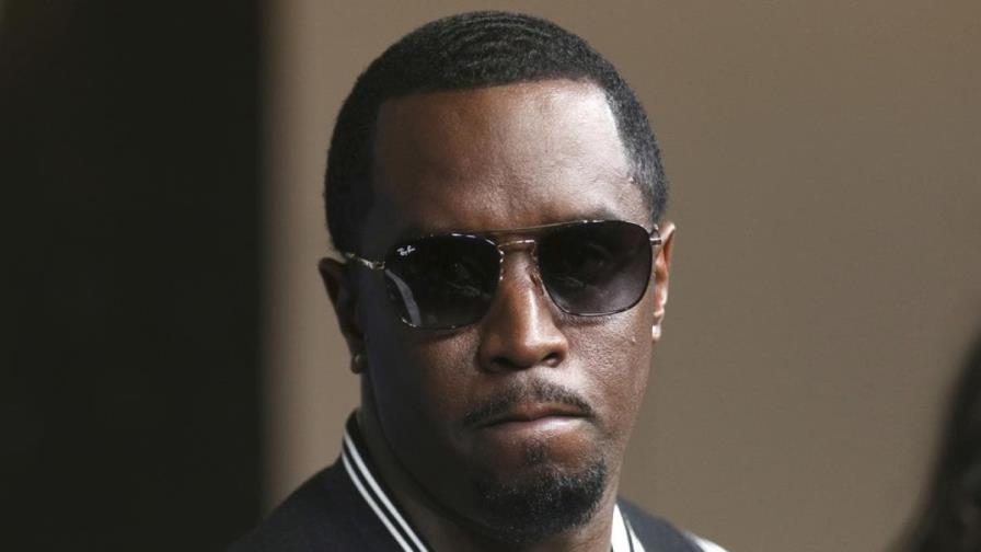 Exnovia de Diddy testifica que él le dio unos 150,000 dólares en un contrato de amor