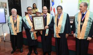 La Academia de Ciencias de RD inviste a Julio César Castaños Guzmán La Academia de Ciencias de RD inviste a Julio César Castaños Guzmán