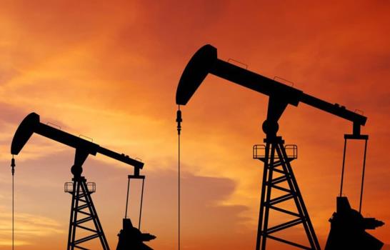 El petróleo de Texas se dispara un 4.9 % tras el pacto comercial entre EE. UU. y China