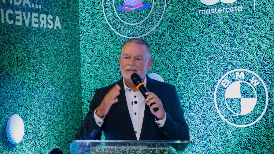Amílcar Kalaf presenta su libro sobre el golf y la vida
