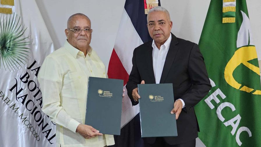Digecac y Jardín Botánico firman acuerdo para impulsar la producción de plantas endémicas Digecac y Jardín Botánico firman acuerdo para impulsar la producción de plantas endémicas