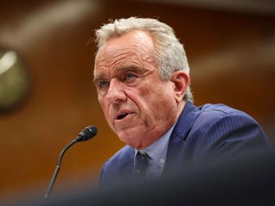 Médicos demandan a Robert Kennedy Jr. por cambios de vacunación