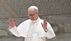 El papa León XIV se dice profundamente entristecido por accidente de avión en India