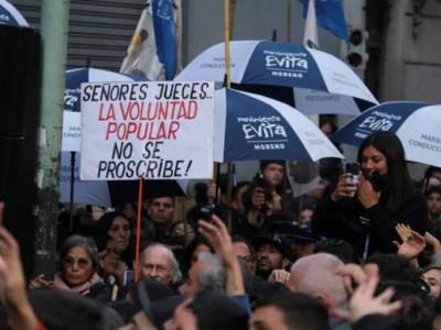 Cristina Fernández: seguidores inician acampe en la sede Supremo