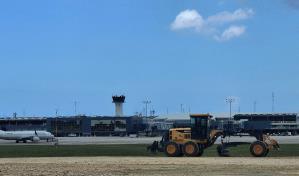 Aerodom habilita pista alterna para garantizar las operaciones en el aeropuerto Las Américas Aerodom habilita pista alterna para garantizar las operaciones en el aeropuerto Las Américas
