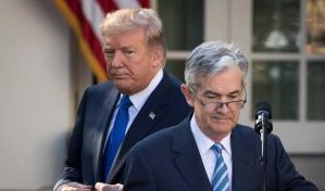 Trump llama imbécil a Powell e insiste en que la Fed debe rebajar los tipos