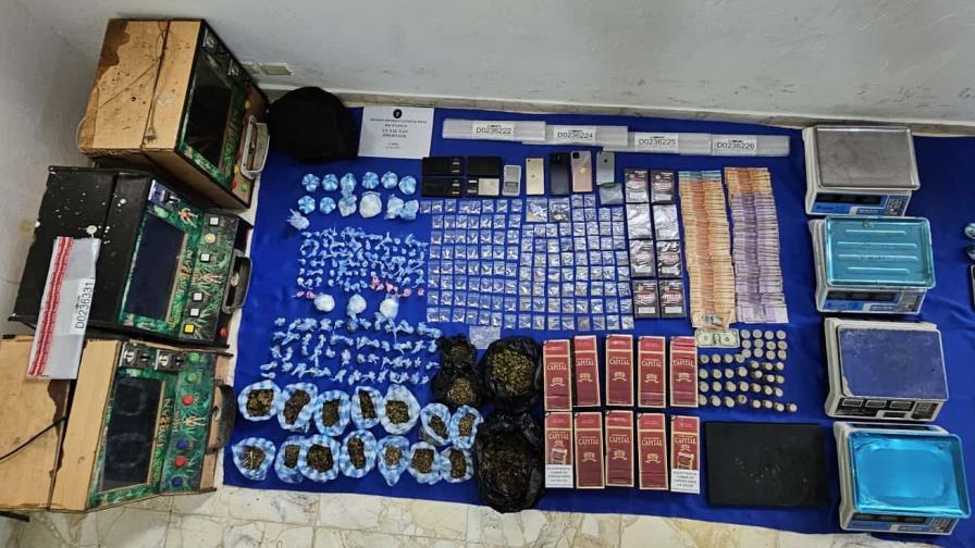 Apresan a 21 e incautan más de 10 kilos de drogas en segunda fase de operativo en Capotillo Apresan a 21 e incautan más de 10 kilos de drogas en segunda fase de operativo en Capotillo