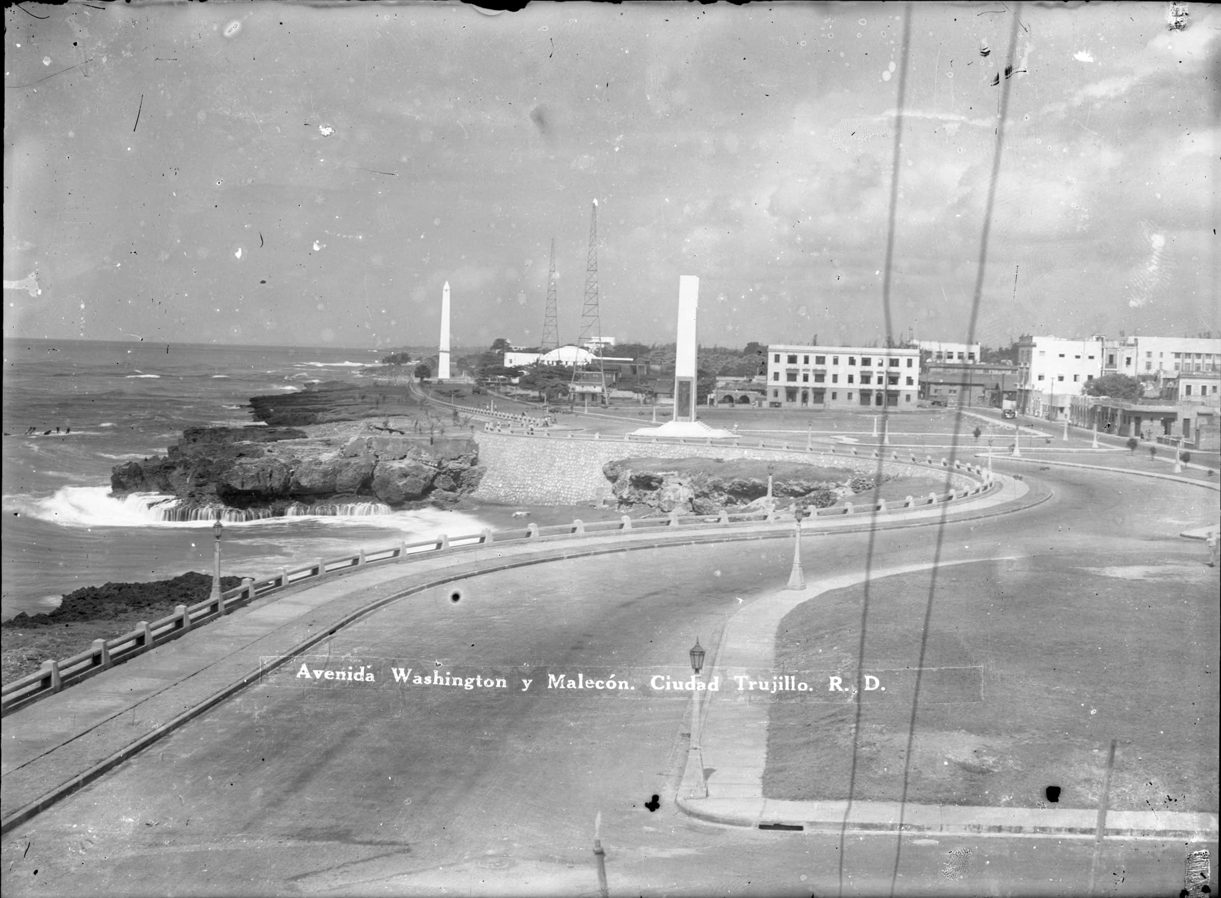 Avenida George Washington y el malecón.