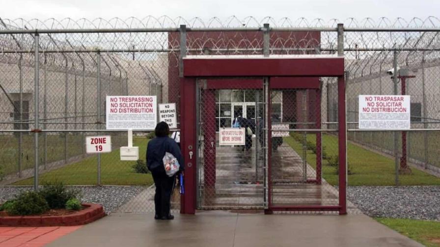 Bajan en un 19 % los arrestos de inmigrantes en julio con respecto al mes anterior en EE. UU.