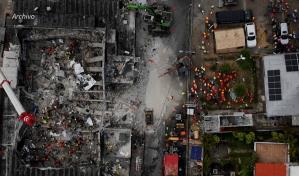 Peritos niegan sismo, fuego o explosivos como causas del desplome del Jet Set en informe preliminar