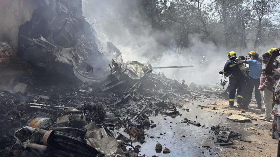 Air India confirma la muerte de 241 personas abordo y un superviviente en el accidente