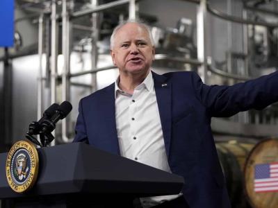 Walz dice que el desfile militar de Trump es algo propio de Pionyang