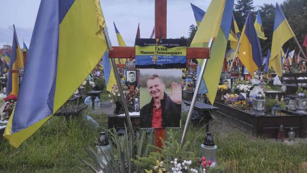 Ucrania anuncia que Rusia le entregó 1,200 cuerpos de soldados