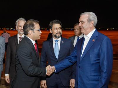 Abinader llega a Brasil en la última parte de su gira internacional